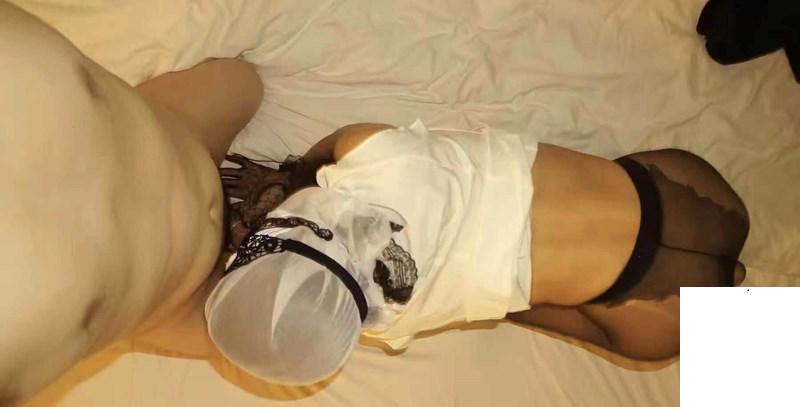 老公欠債只好靠肉體償還 (14P)