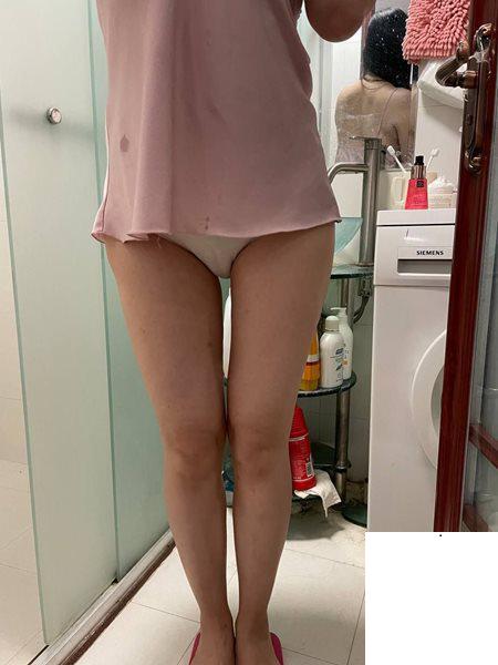 巨乳人妻居家生活自拍照外流 (30P