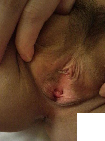 小穴任人玩弄 (10P)