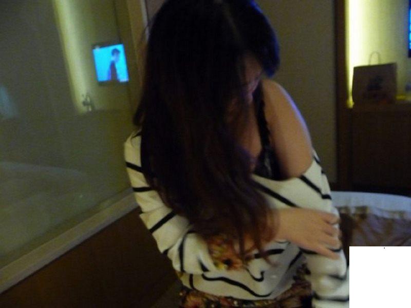 口活不錯的女友 口的我好爽 (17P)