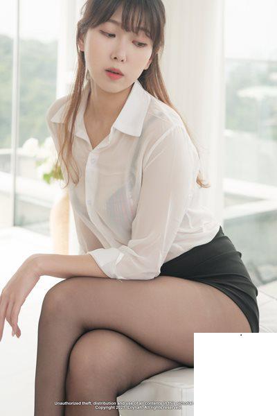 [Lilynah] Shaany Vol.03 - Looked In Office (54P)