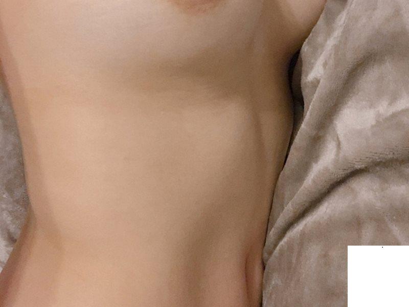 Ecup姐姐性感美乳裸體自拍 (17P)