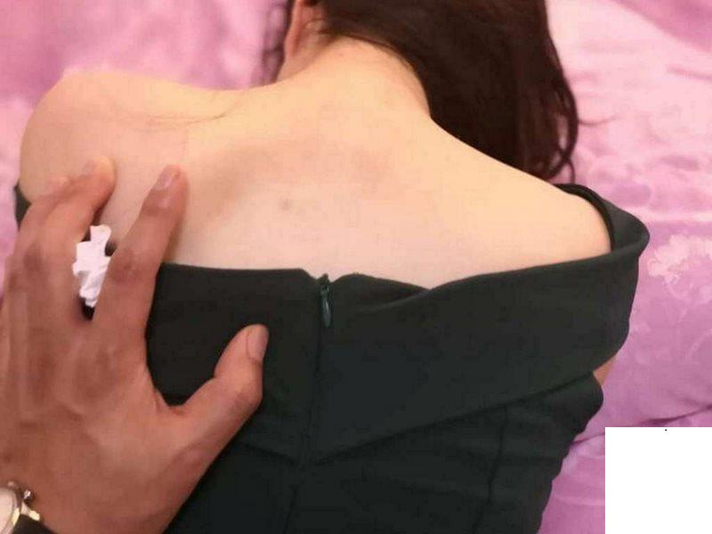 上了公司年會女主持.身材特別好 后入爽歪歪 (19P)