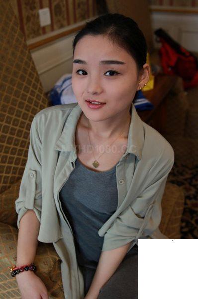 風騷小嫩模超大尺度挺臀露粉穴 (50P)