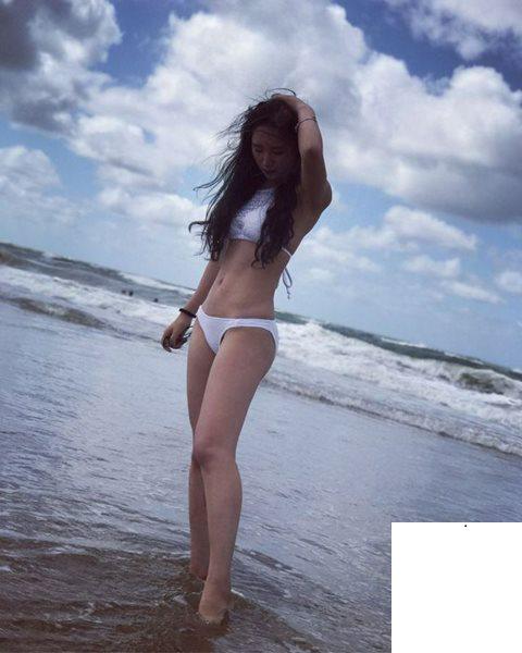 讓人欲罷不能的臀和腿 (15P)