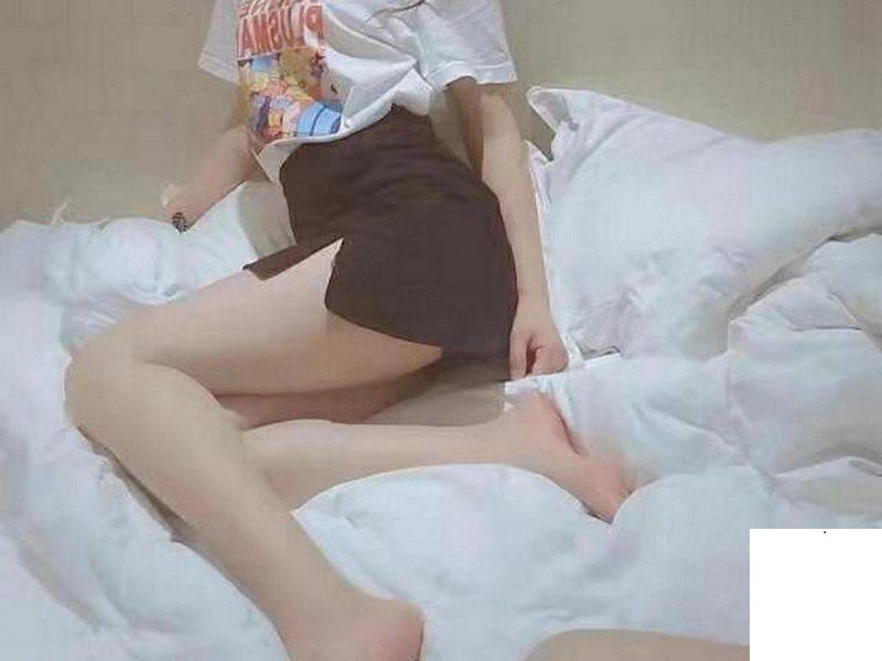 屁屁翹起 讓大雞雞操 (11P)