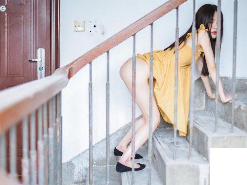 上海大學妹自拍露出 (25P)