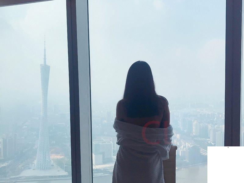 極品人妻找單身男 (10P)