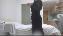 酒店约炮黑色长裙极品外围女大灯晃眼馒头蜜鲍紧致销魂