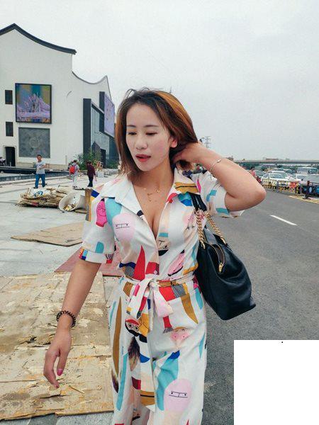 沒想到吧，嫂子衣服一脫這麽有肉感 (13P)