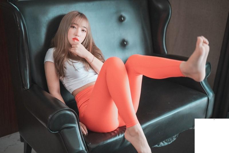 DJAWA Photo – HaNari (하나리) “Red Orange & Cool Mint” (50P)