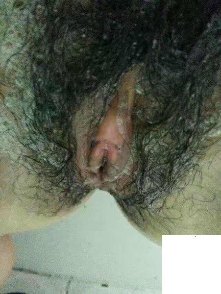 小騷貨發來的自拍照，放開那個蘿卜讓我來 (27P)