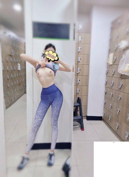 可以怼臉拍的高顔值美女 (13P)