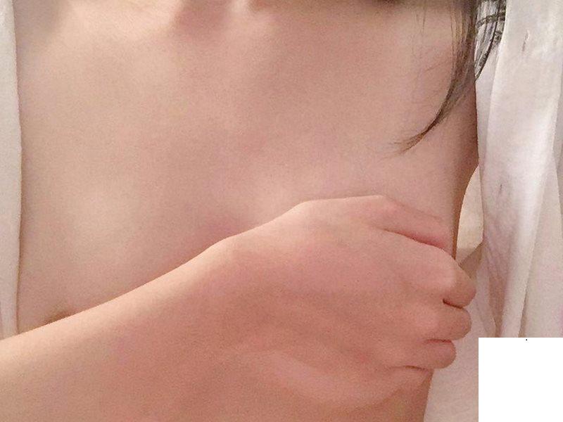 少女說任你拍20張照片只需要三百塊 (19P)