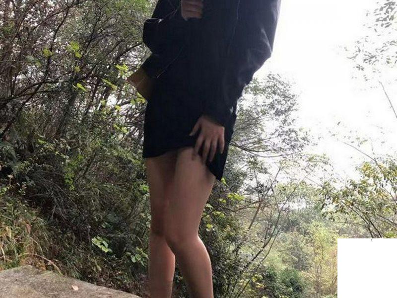 約炮友出來 上山露出 (10P)