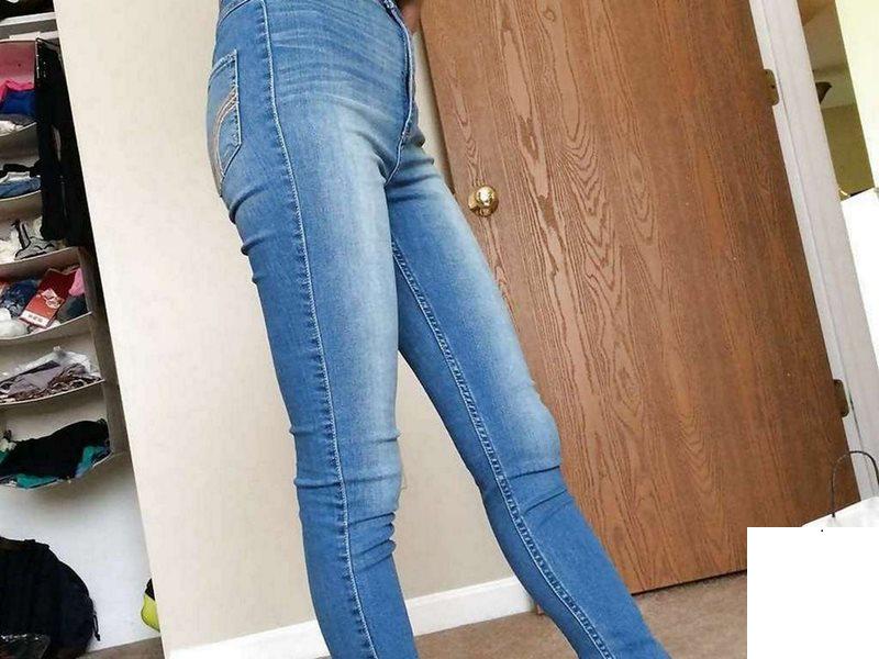 長腿妹子 身材一級棒 (15P)