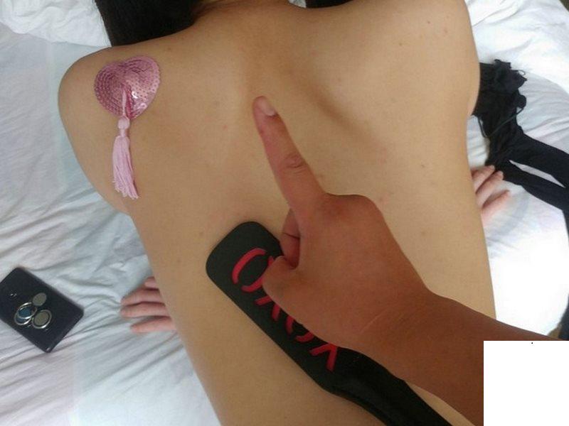 小女友穿上情趣裝來我家誘惑我 (11P)