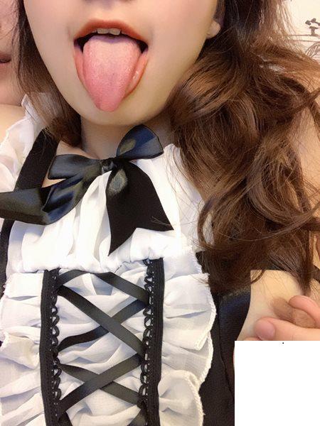 小母狗給各位聚聚用奶子比個心吧 (11P)