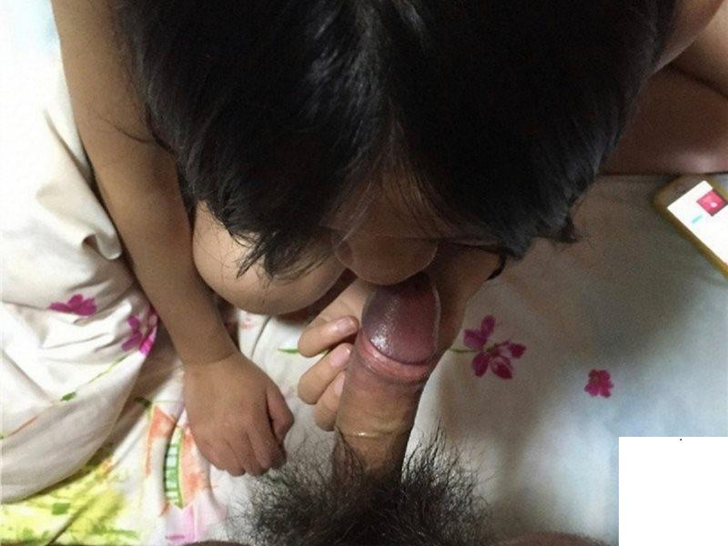 口活不錯的騷貨 (11P)