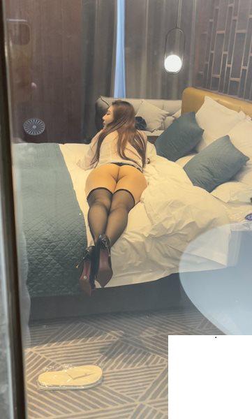 美顔相機下的黑蝴蝶屄，沒少被肏過 (12P)