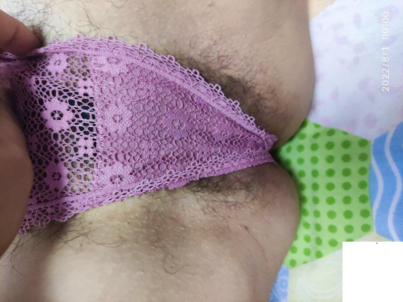 新T字褲，騷水蓄勢待發 (10P)