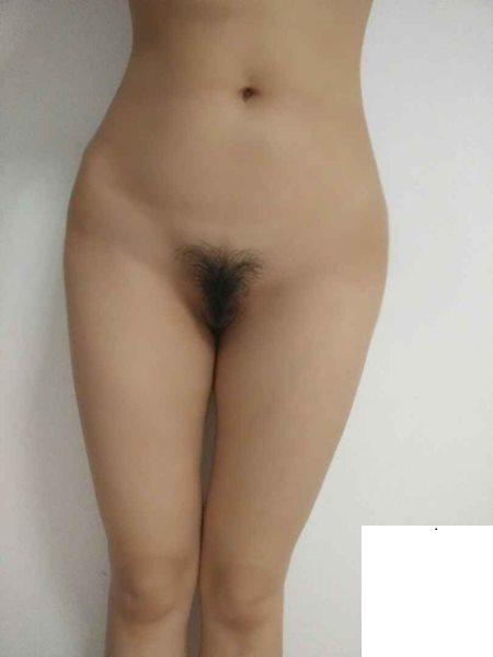 放蕩的熟女 (6P)