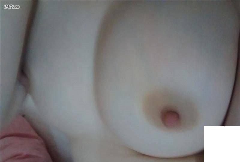 與白嫩豐滿的小情人交配