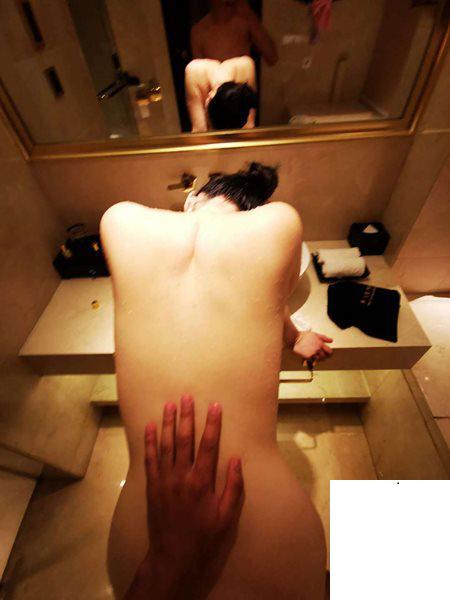 少婦誘惑 風韻的肉體引人遐想 (19P)