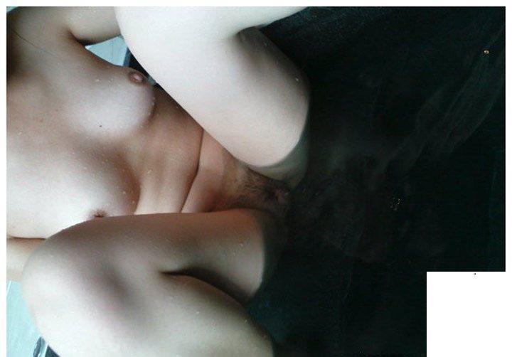 在泳池旁瘋狂做愛 (14P)