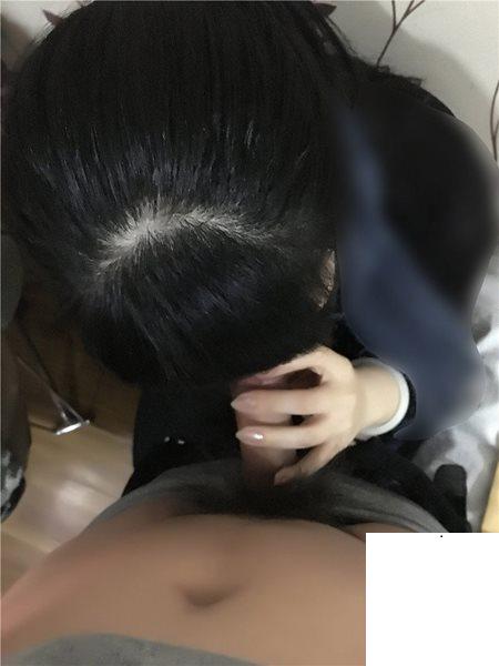 粉嫩逼逼很誘人 (10P)