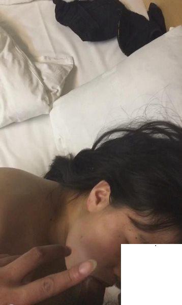 千里送屌 大叔約小正妹 (21P)