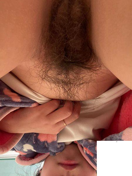 就是這麽愛玩的小母狗 (17P)