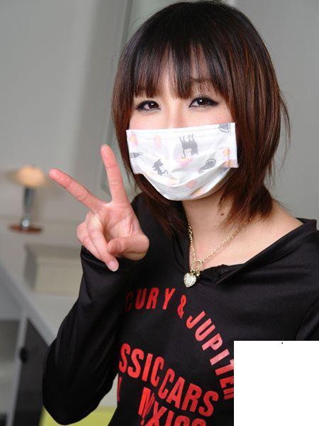 出門戴口罩 回家脫個精光