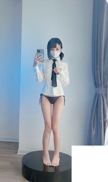 KuukoW - Kobeni (26P)