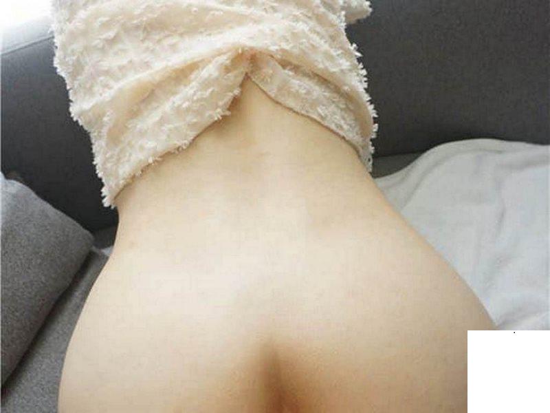 人妻在家偷情內射 (11P)