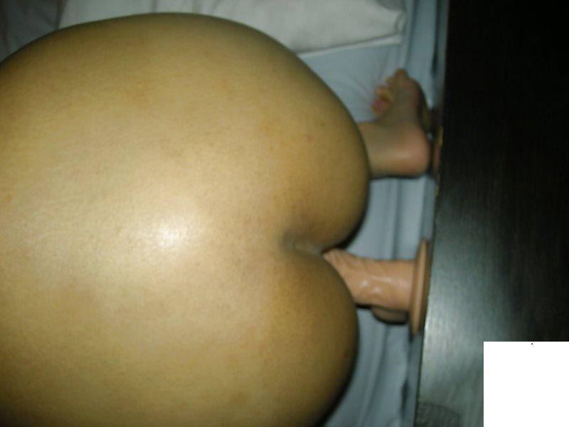 早年間的母狗 (11P)