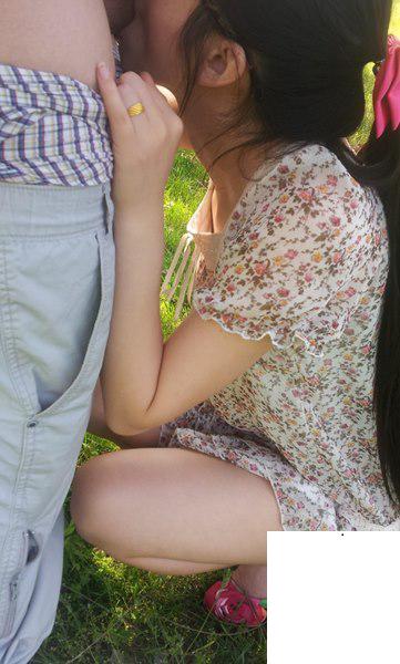 蹲在戶外吃雞 (10P)