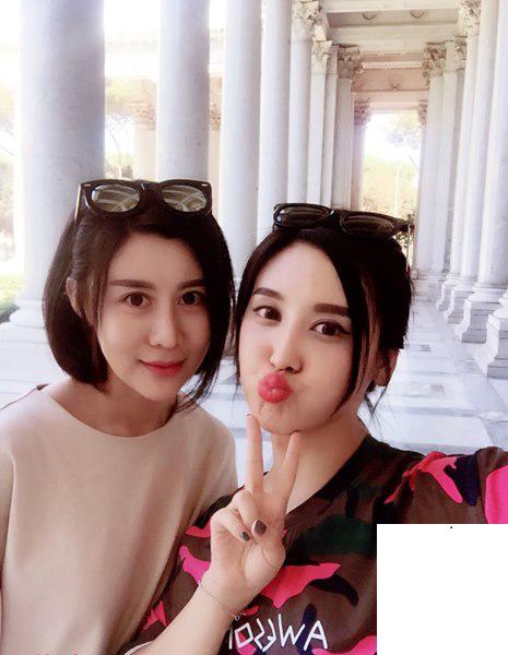 氣質富婆不但有錢，而且還漂亮 (20P)