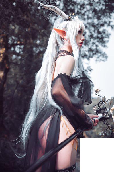 [芋圓侑子]明日方舟Cos閃靈泳裝 (9P)