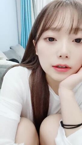 初恋般的感觉超清纯完美浴室湿身诱惑半脱下内裤打湿屁股坐在马桶上跳蛋震肥穴.