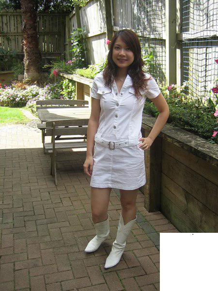 一個漂亮的女人受豔照門影響，學阿嬌自拍 (21P)