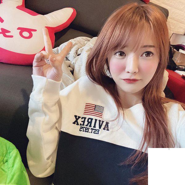 眼睛大大的 嘴巴小小的 像不像 漫畫 少女~周荀 (1P)