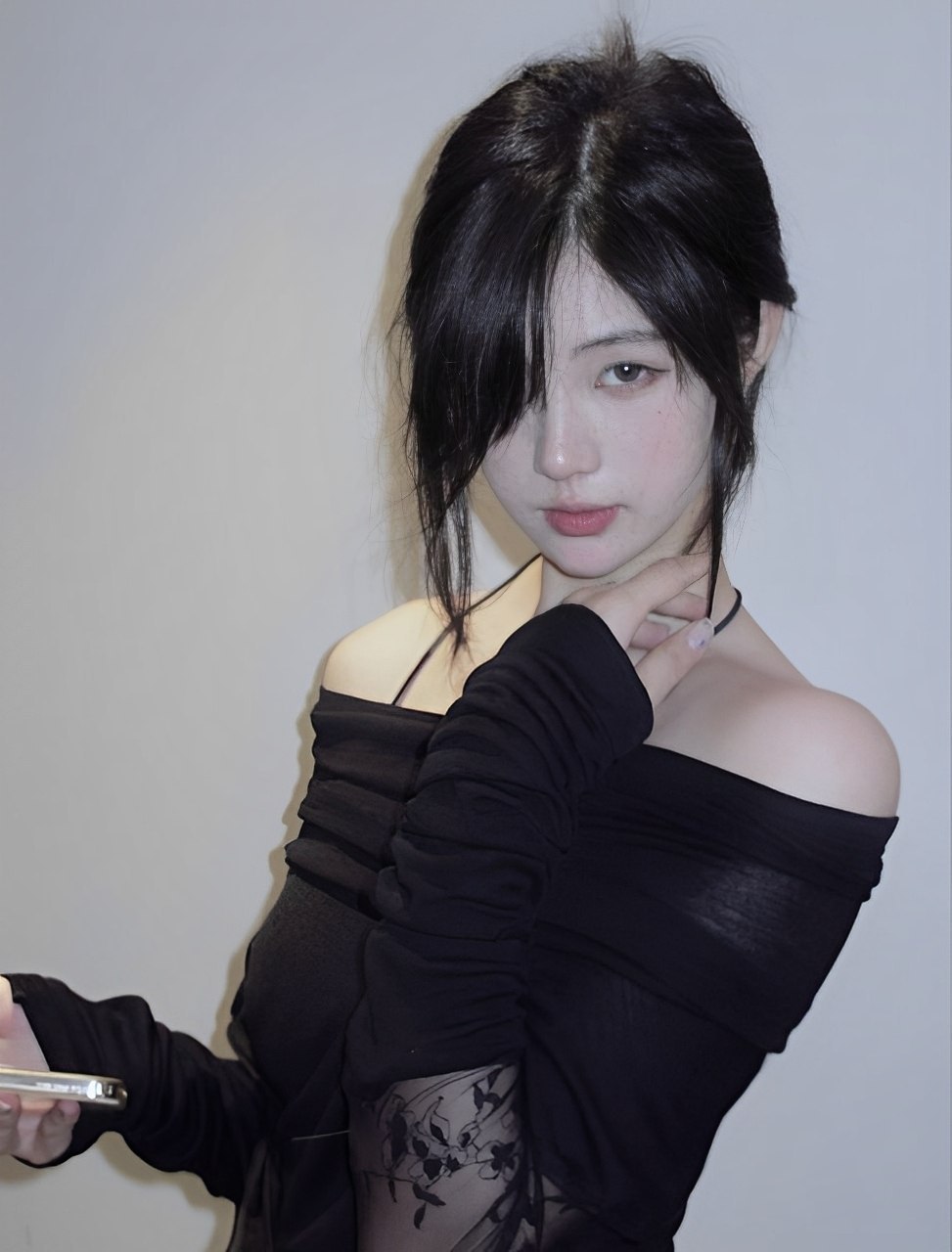 河南郑州女大学生反差婊 极品身材肥臀丝足 真特么的烧！