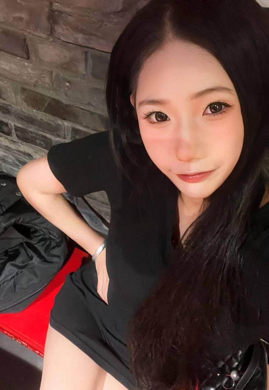 极品精盆小母狗反差婊被金主爸爸调教吃鸡曝光