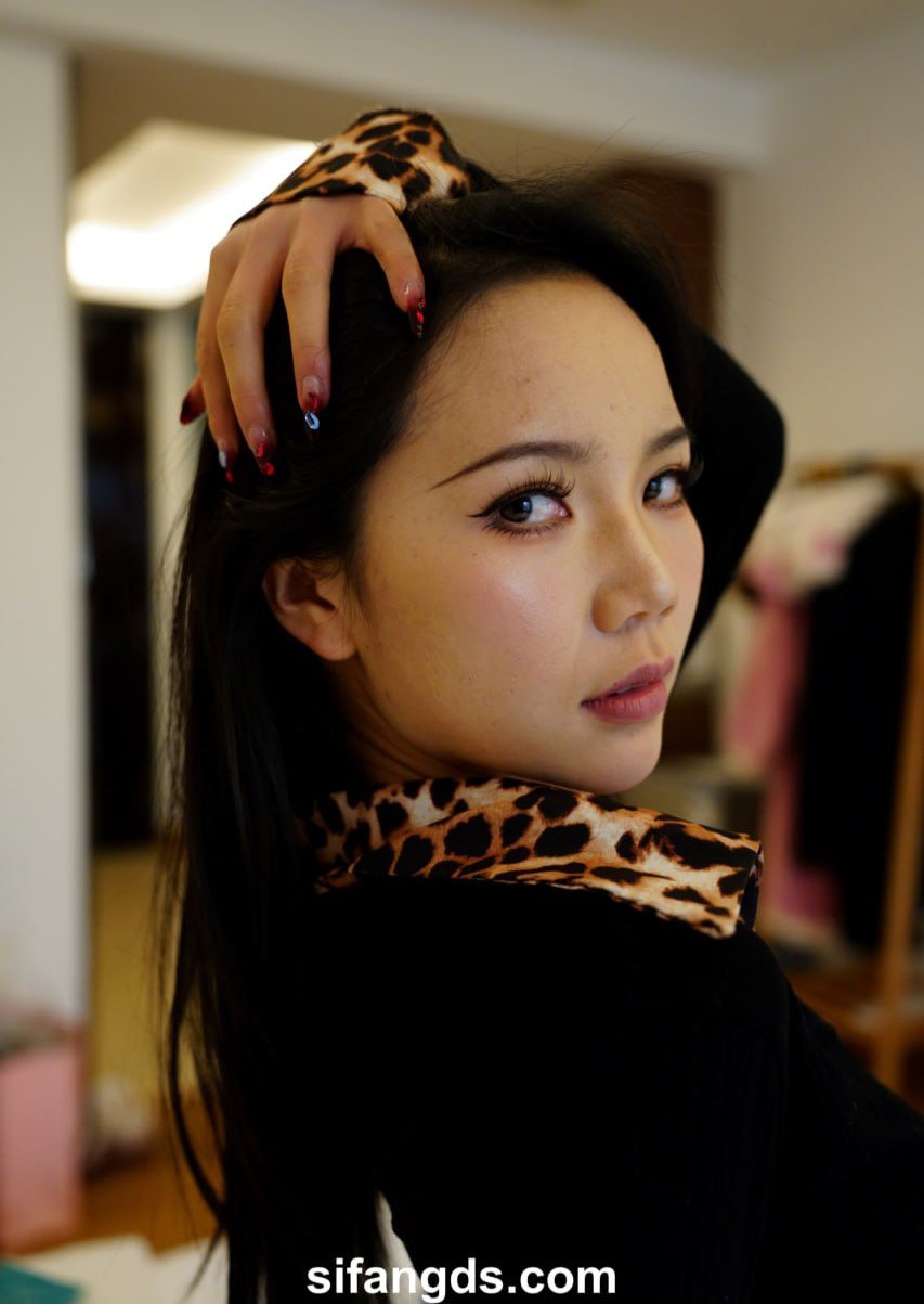 顶级模特极品身材露出写真福利合集