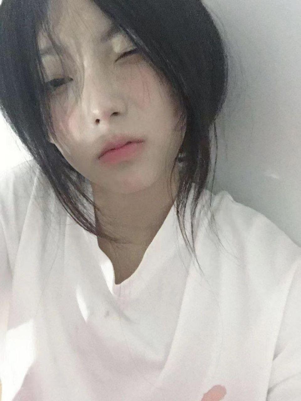 极品露脸泄密某学院颜值女大学生，不雅图流出被金主爸爸包养成小母狗